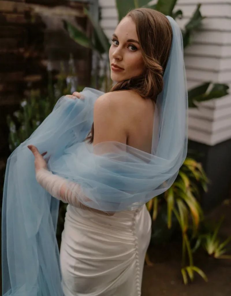 véu de noiva longo azul