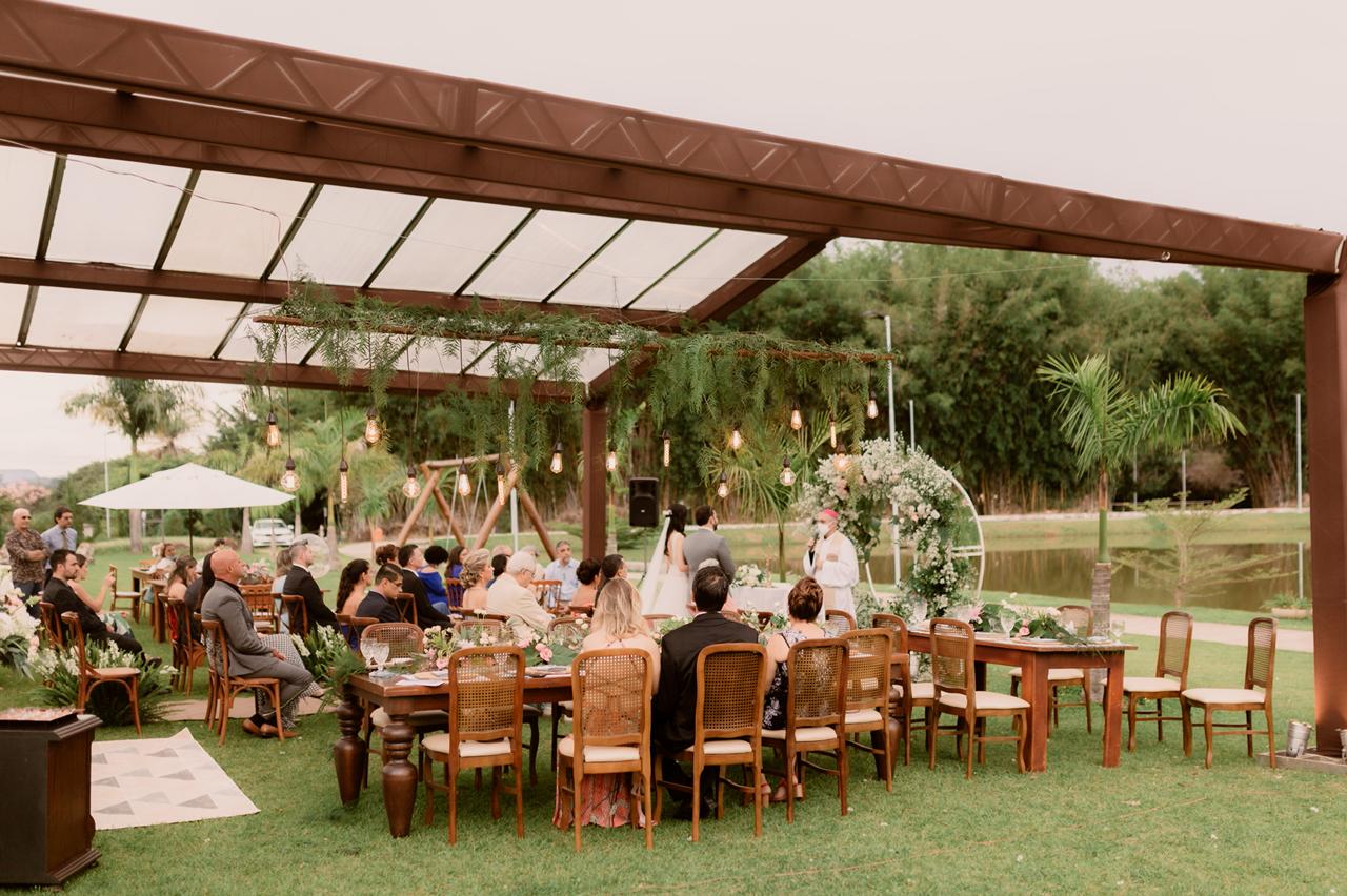 Casamento com vista para lagoa numa tarde cheia de amor em Belo Horizonte &#8211; Tati &#038; Flávio