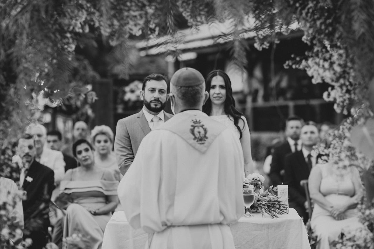 Casamento com vista para lagoa numa tarde cheia de amor em Belo Horizonte &#8211; Tati &#038; Flávio