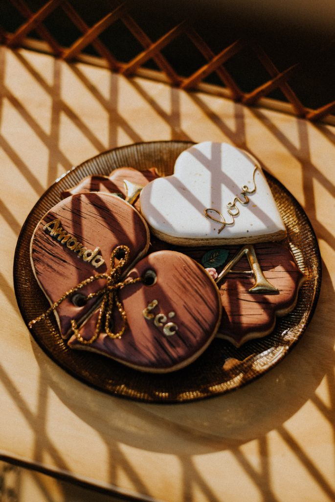  biscoito decorado para doce de casamento