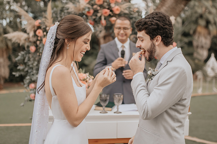Casamento intimista no campo numa tarde admirável em Maringá &#8211; Giovana &#038; Felipe