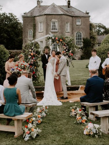 capa post: casamento pequeno ao ar livre