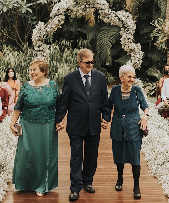 Casamento clássico e romântico numa tarde iluminada em Brasília &#8211; Vivi &#038; André
