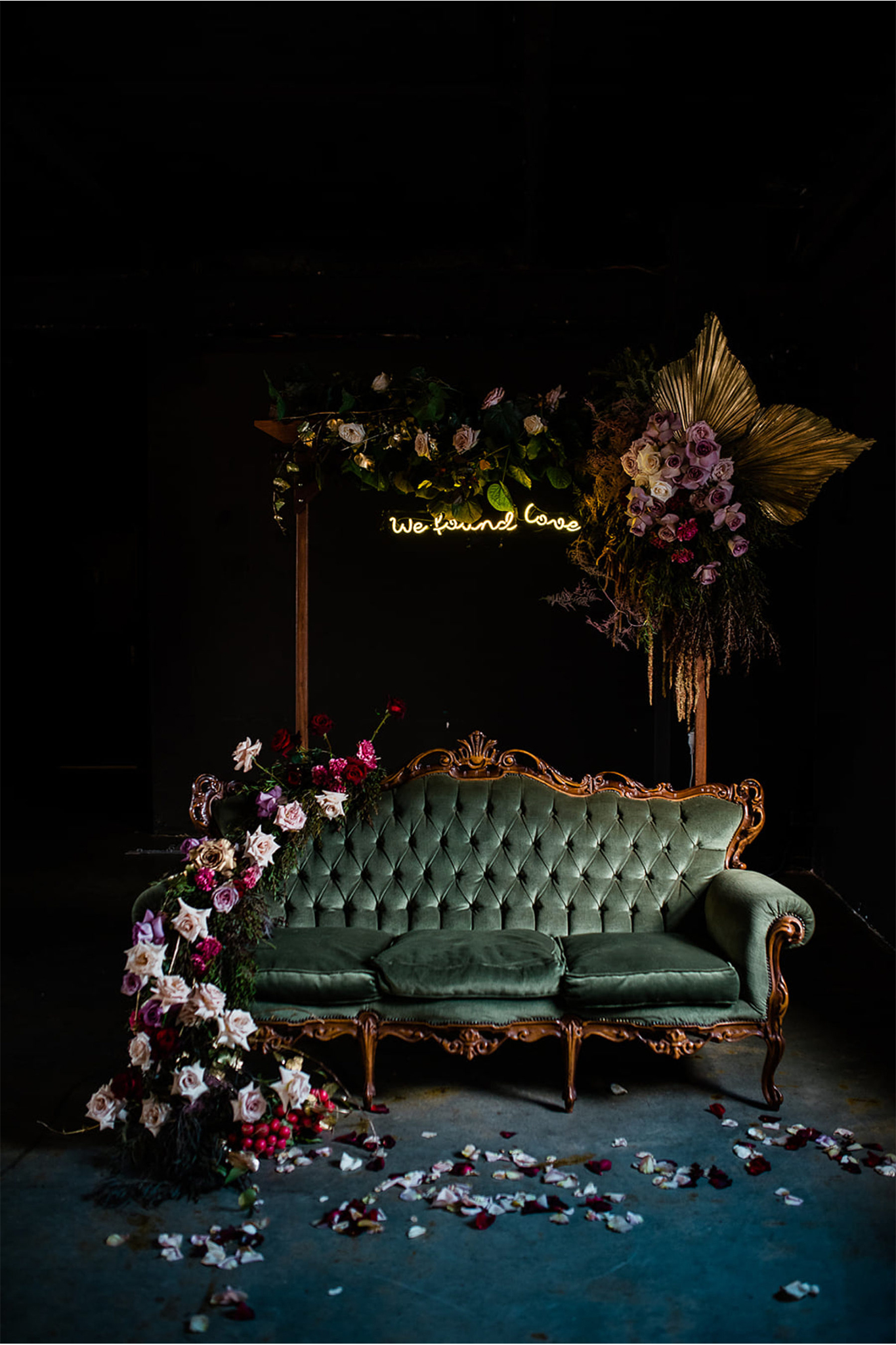 sofá para decoração de casamento verde