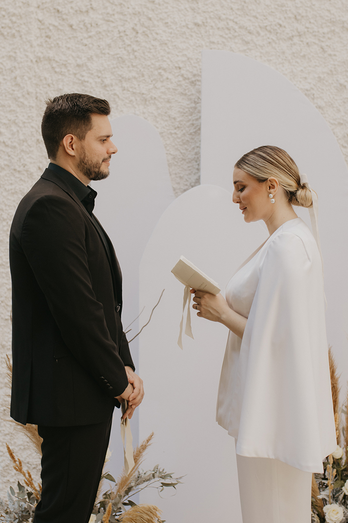 {Editorial Less is More} Um elopement wedding minimalista cheio de autenticidade