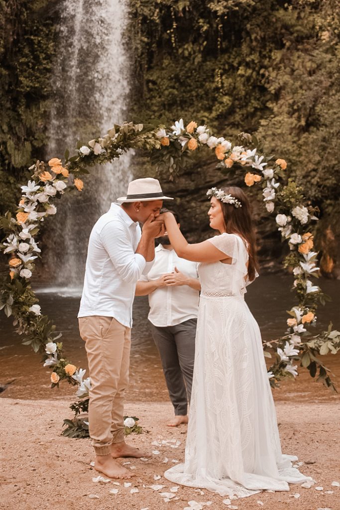  elopement-wedding-na-cachoeira (17)