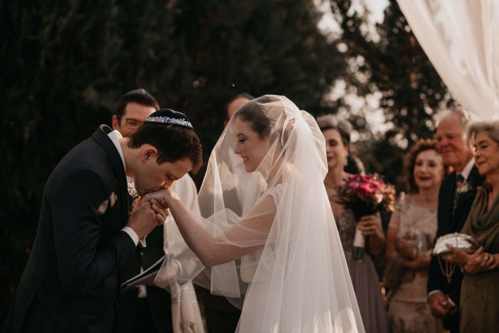 Casamento judaico romântico no campo no interior de SP