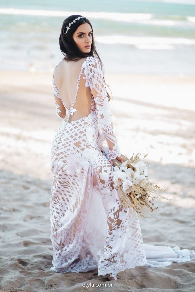 Elopement Wedding na praia num final de tarde deslumbrante em Búzios &#8211; Isabella &#038; Matheus