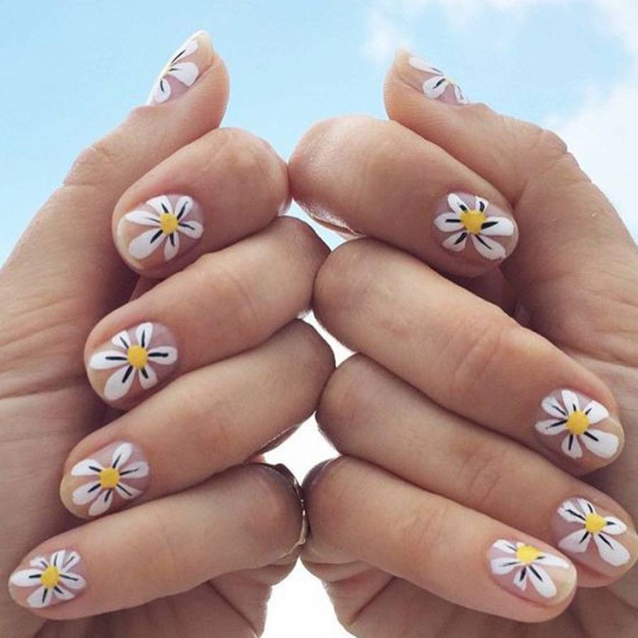 unha de noiva nail art com flor girassol