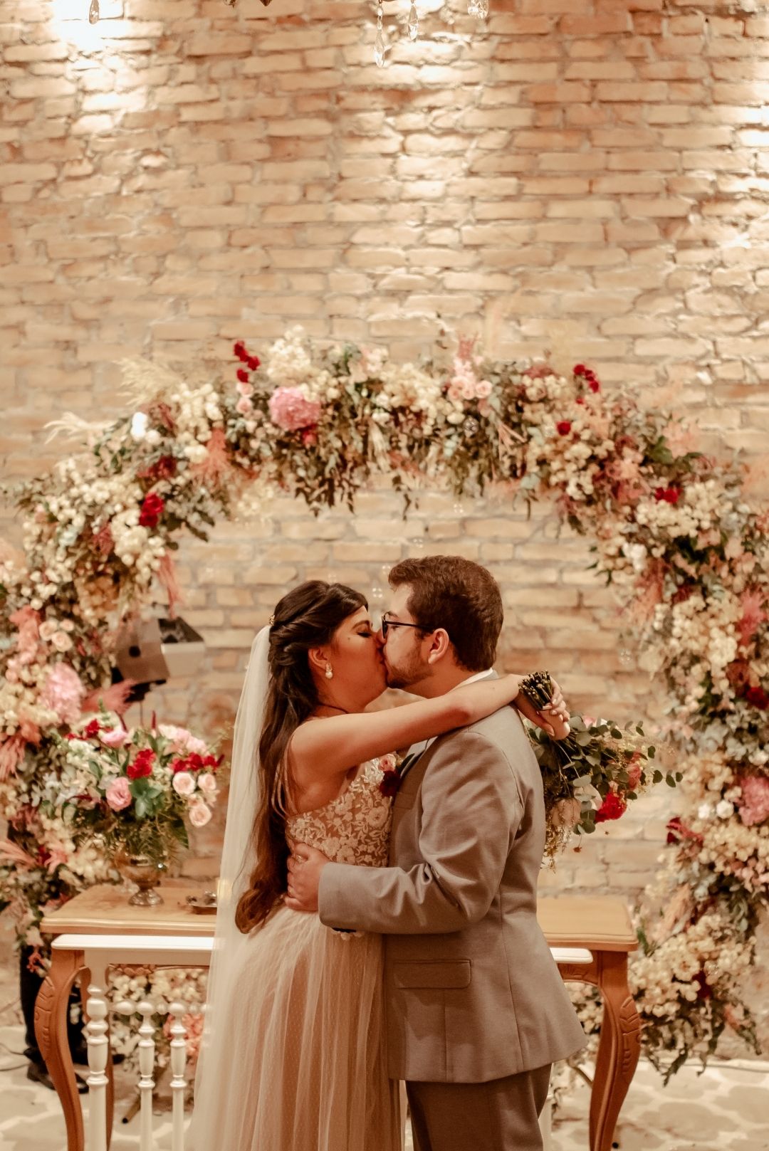 Casamento romântico num final de tarde dos sonhos para dizer SIM na Casa Quintal &#8211; Laura &#038; Gustavo