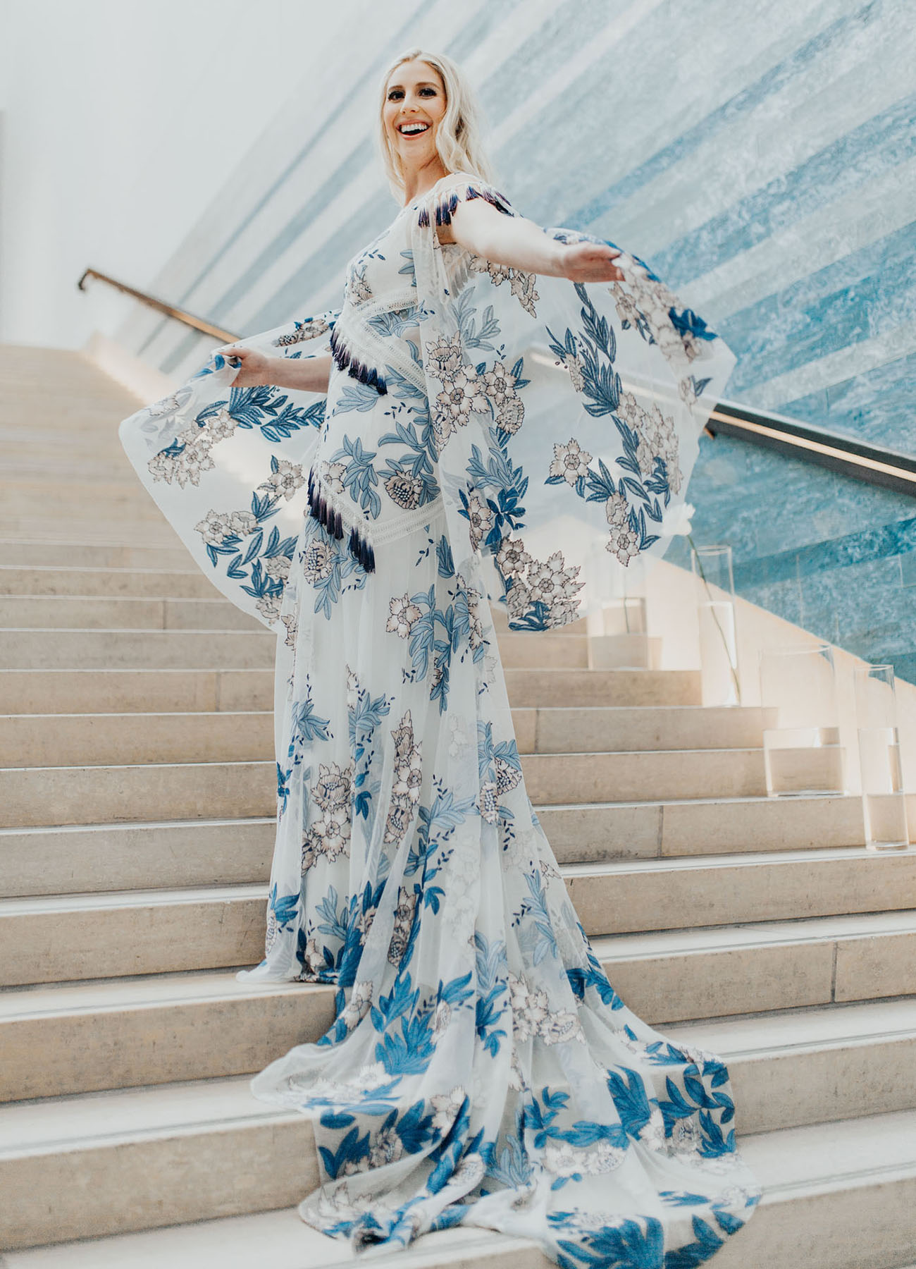 vestido de noiva com estampa azul