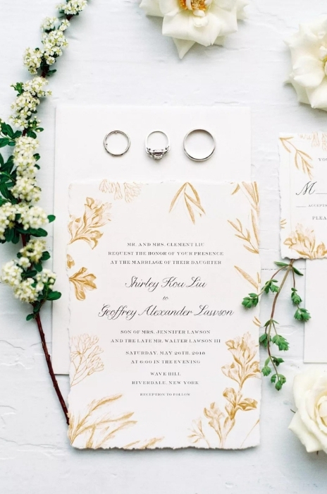 convite de casamento vintage com detalhes florais