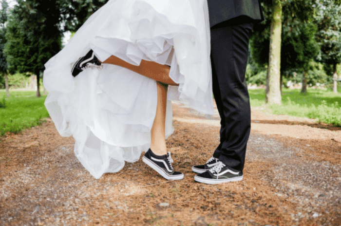 Tênis para noiva: saiba como usar para estar confortável no grande dia