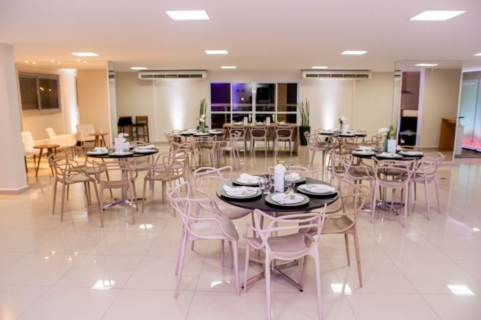 Jantar de noivado com decoração moderna e clássica em Santos &#8211; Bianca &#038; Pedro