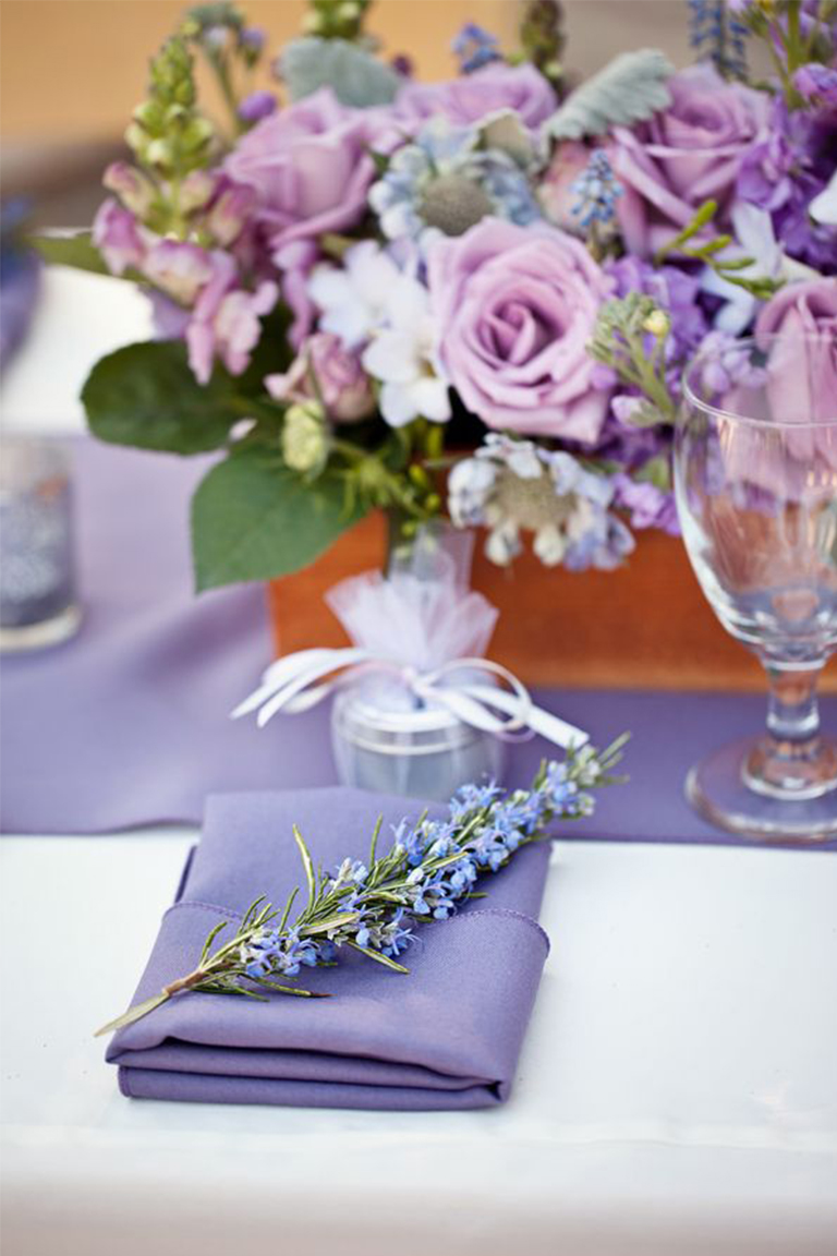 Cor do Ano 2022: Very Peri traz uma mistura de violeta e azul para os casamentos
