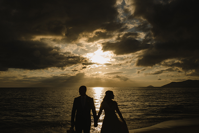 casamento na praia pôr do sol