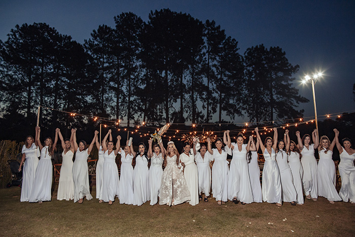 Casamento all white é pura inspiração: todos convidados de branco