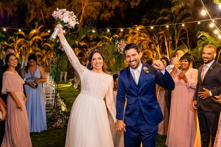 capa post: saída dos noivos