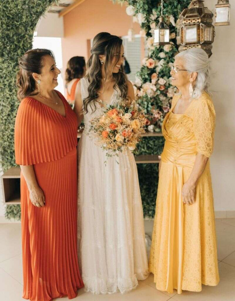 Vestido para mãe da noiva: guia completo para acertar a escolha