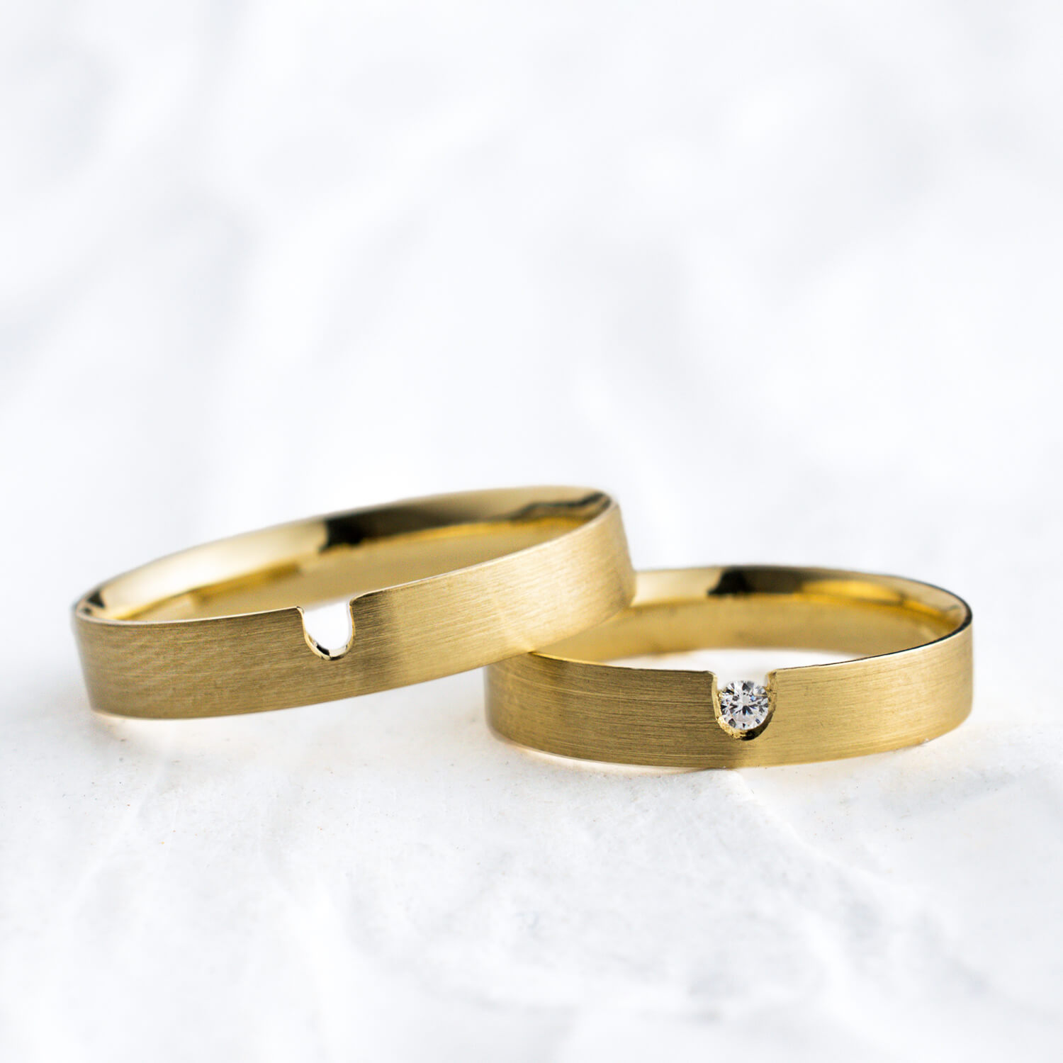 par de alianças de ouro de casamento da rosê jewelry