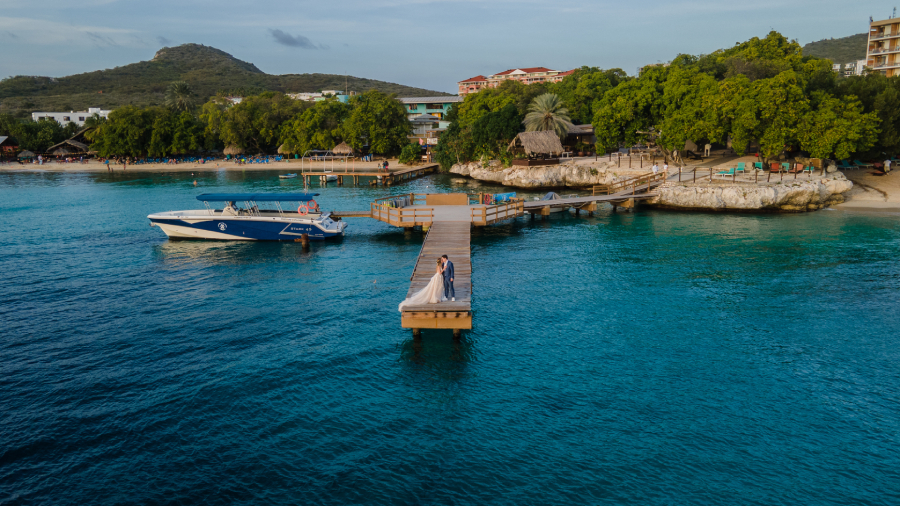 Destination Wedding boho chic com vista para o mar de Curaçao