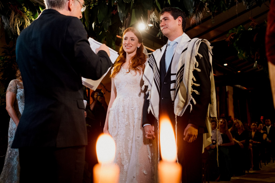 traje dos noivos em casamento judaico