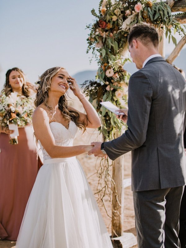 capa post: october-sunset-fall-wedding-at-the-barn-at-sunset-ranch-in-buena-vista-colorado_0069