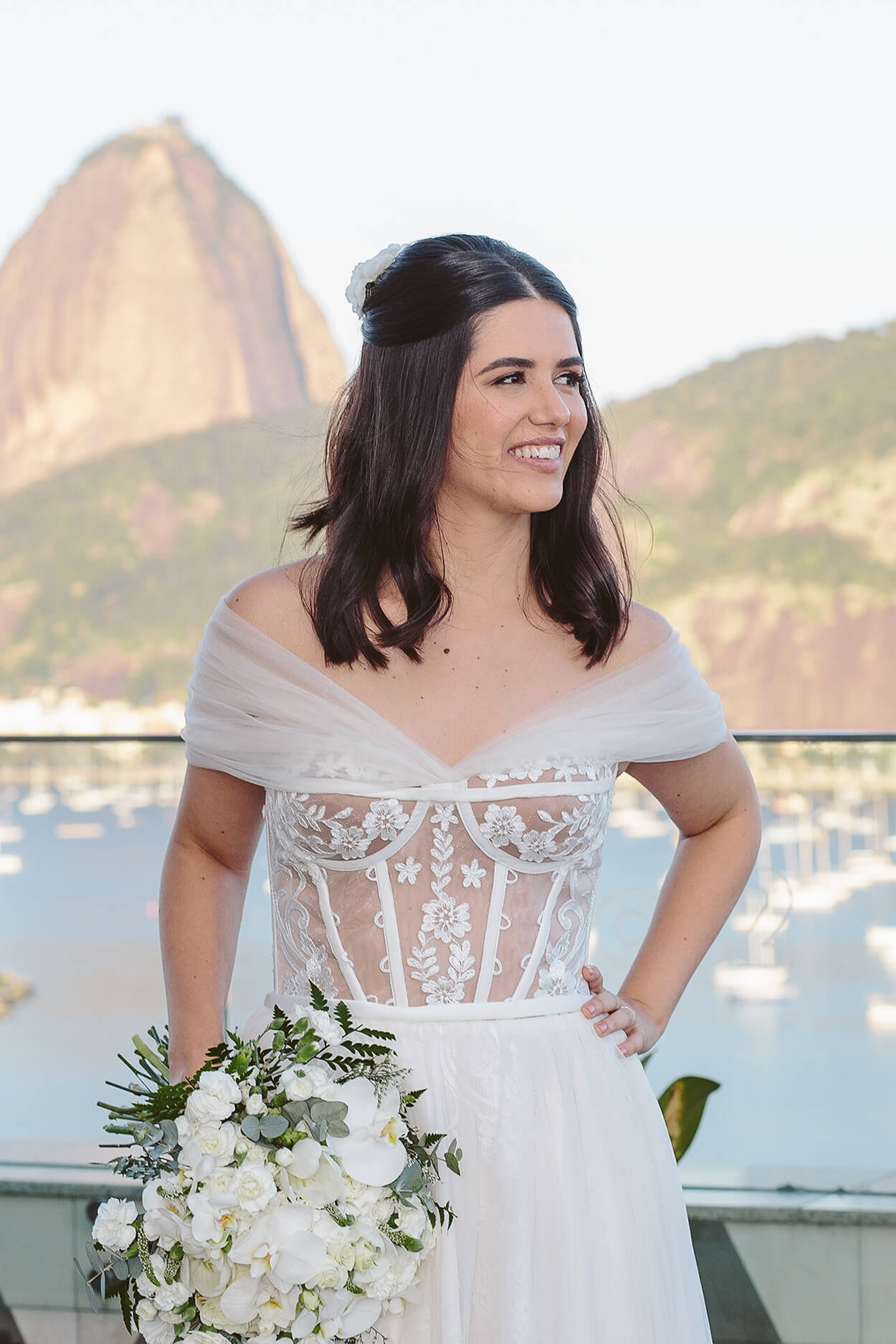 Mini Wedding mistura estilo clássico com toque rústico no Rio de Janeiro