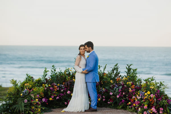 capa post: casal posando para foto em destination wedding em Santa Catarina