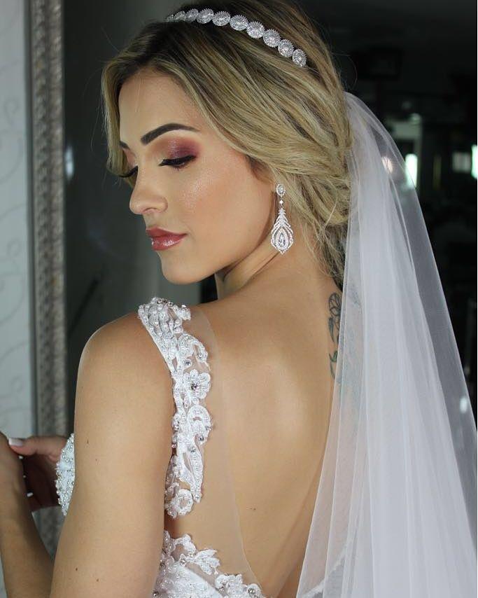 Mônica Teixeira Beauty: especialista em visagismo para beleza das noivas!