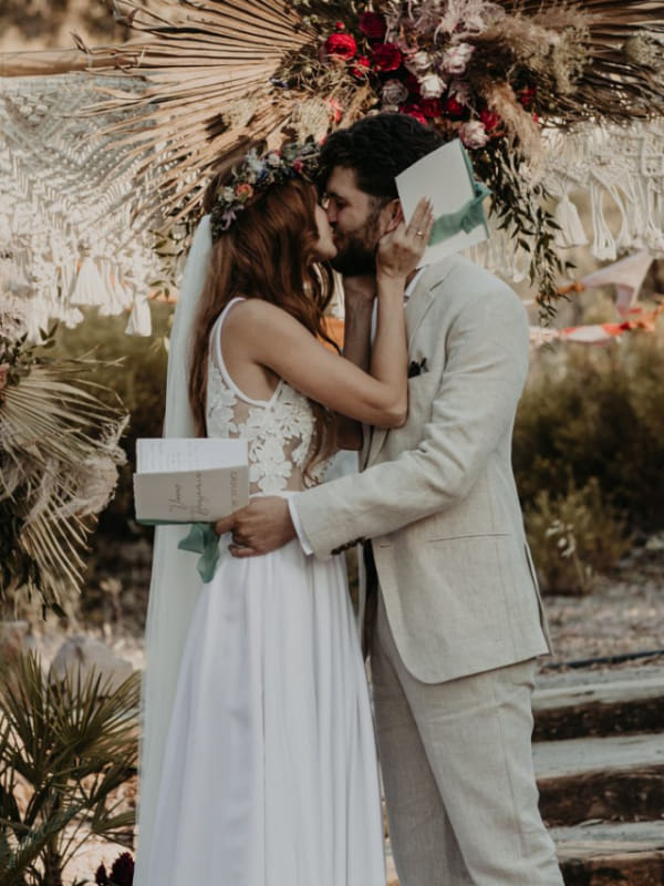 capa post: festival-chic-destination-wedding-in-andalusia-spain-joy-zamora-photography-23-700x1076