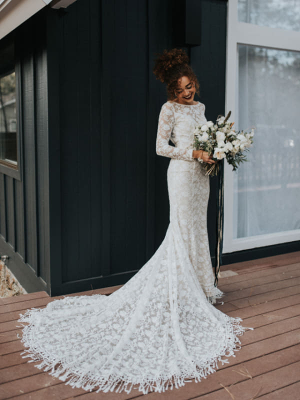 capa post: this-elegant-cabin-wedding-inspiration-is-a-modern-winter-wonderland-jonnie-garrett-20