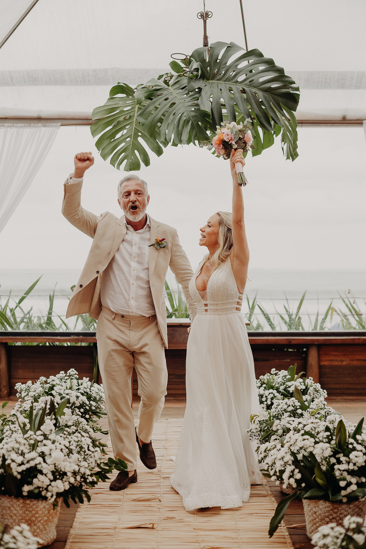 Destination wedding com toque tropical e romântico em Maresias