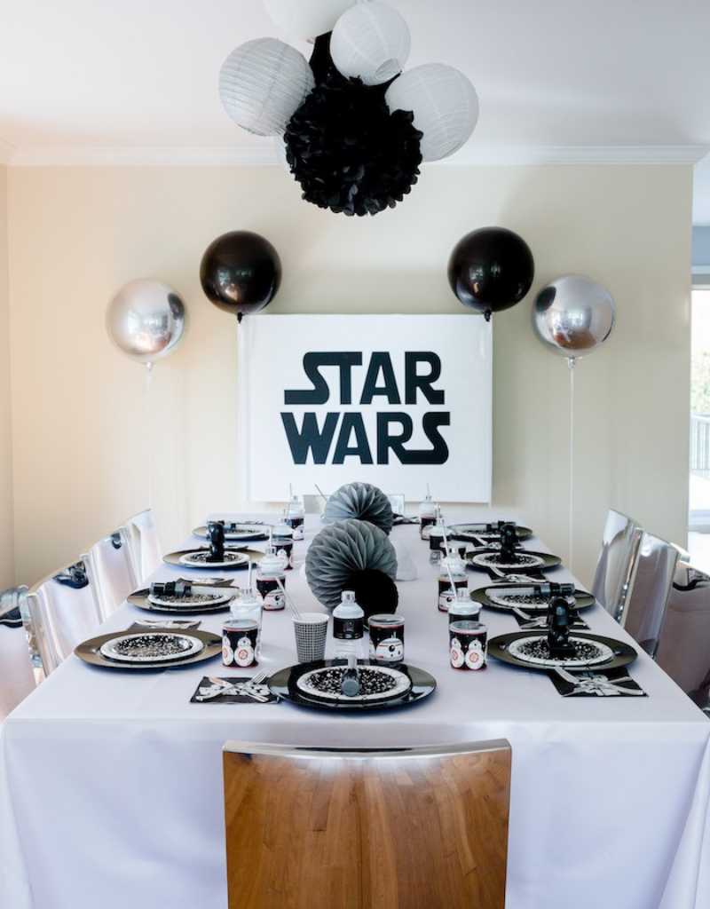 decoração de mesa com tema star wars para despedida de solteiro geek