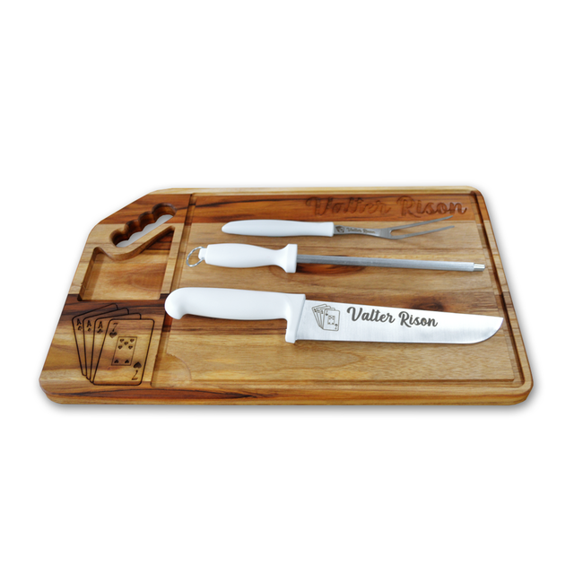 kit churraco com tábua e facas personalizadas com nome para presentear em despedida de solteiro