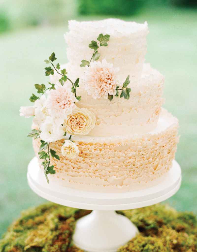  bolo-de-casamento-cor-do-ano-2024-peach-fuzz (13)
