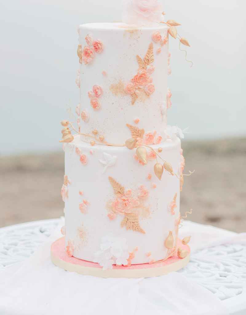  bolo-de-casamento-cor-do-ano-2024-peach-fuzz (16)