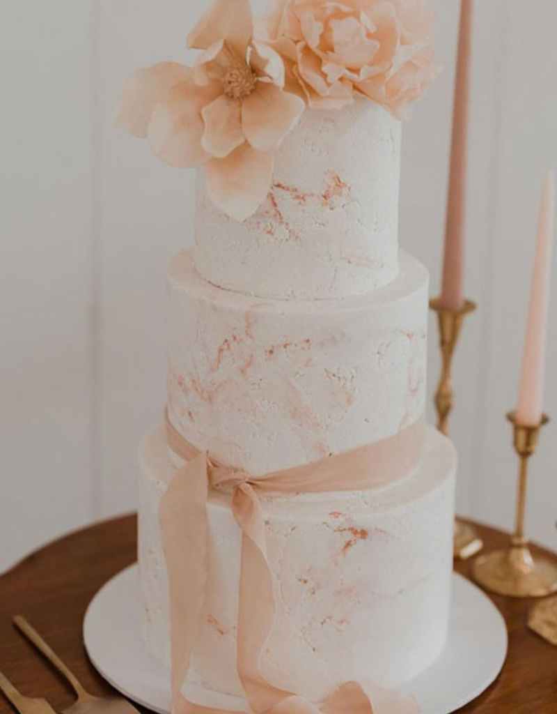  bolo-de-casamento-cor-do-ano-2024-peach-fuzz (3)