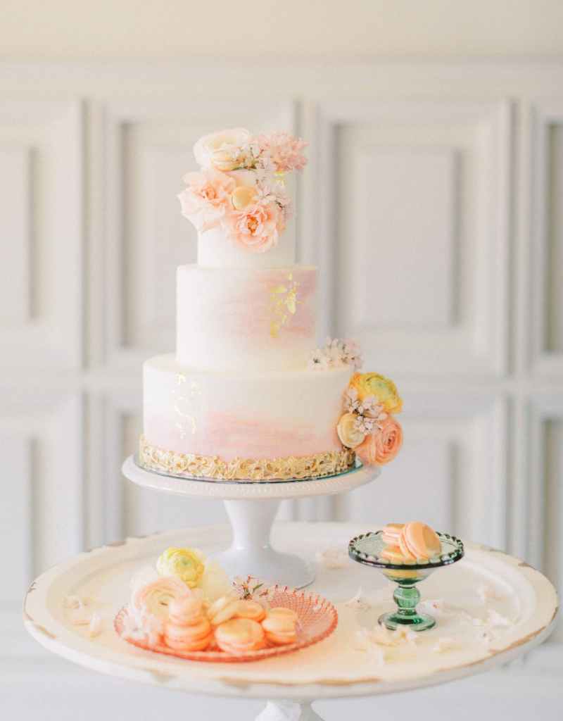  bolo-de-casamento-cor-do-ano-2024-peach-fuzz (4)
