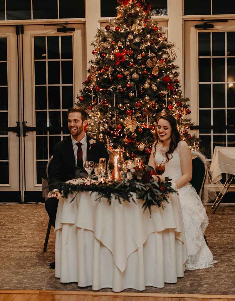 mesa dos noivos em casamento no natal