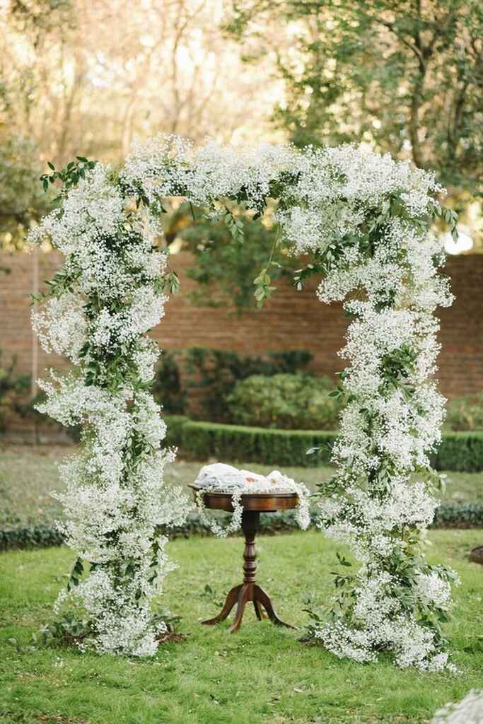 altar com flores mosquitinho branco