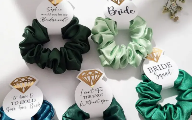 acessórios de cabelo para convite de madrinha de casamento