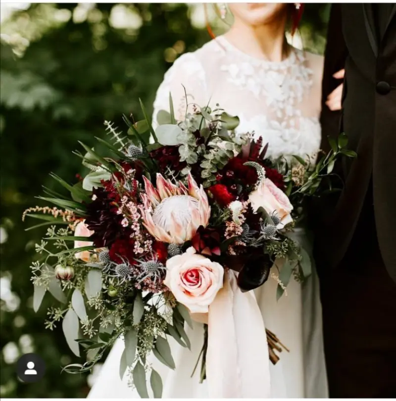 buqu&ecirc; de noiva marsala