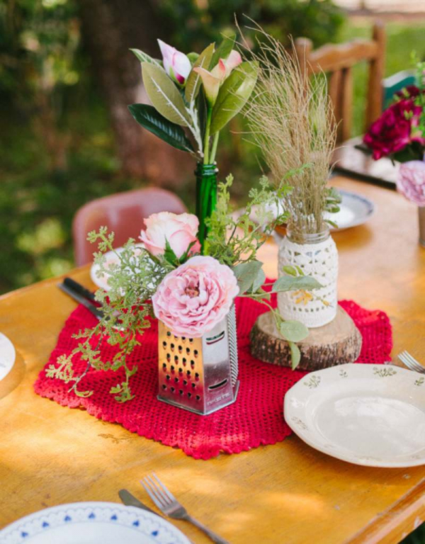 capa post: centro de mesa com utensílios domésticos para chá de panela