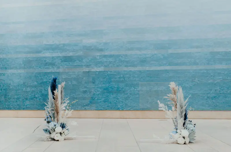 decora&ccedil;&atilde;o para altar azul com capim das pampas