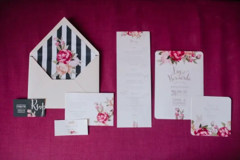 identidade visual de casamento marsala