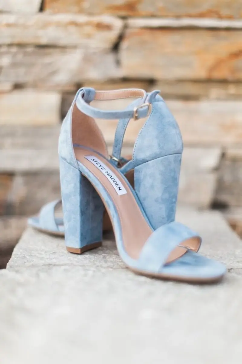 sapato de noiva azul camur&ccedil;a