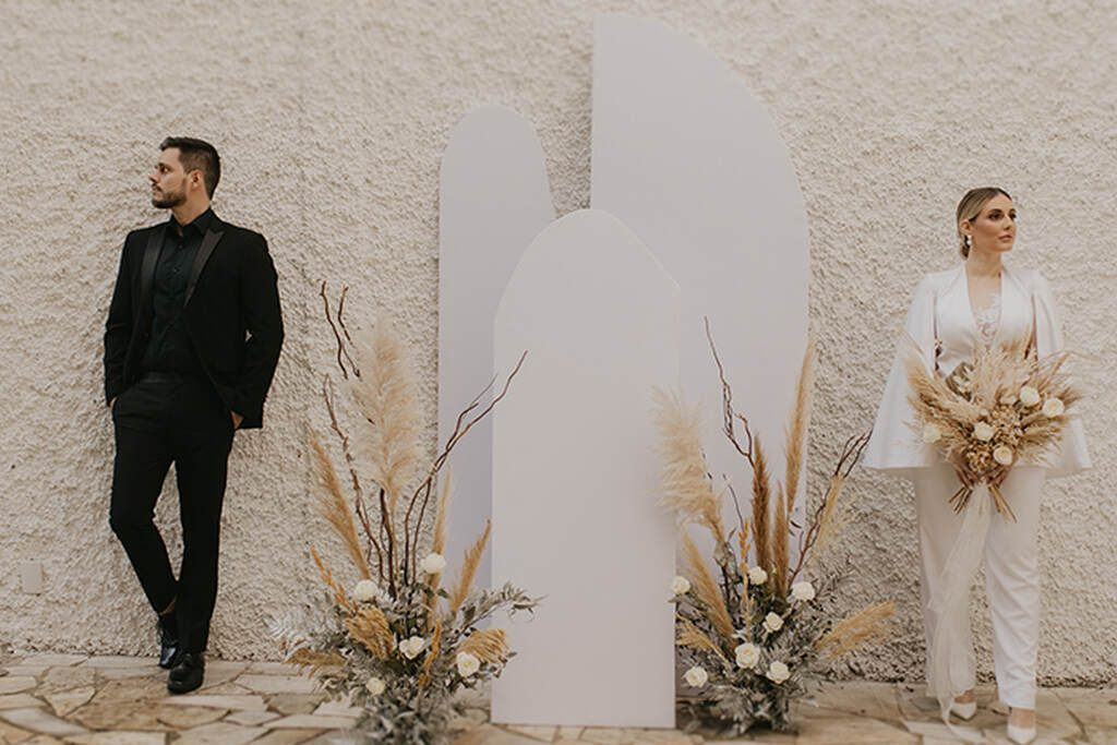 altar de casamento moderno e minimalista