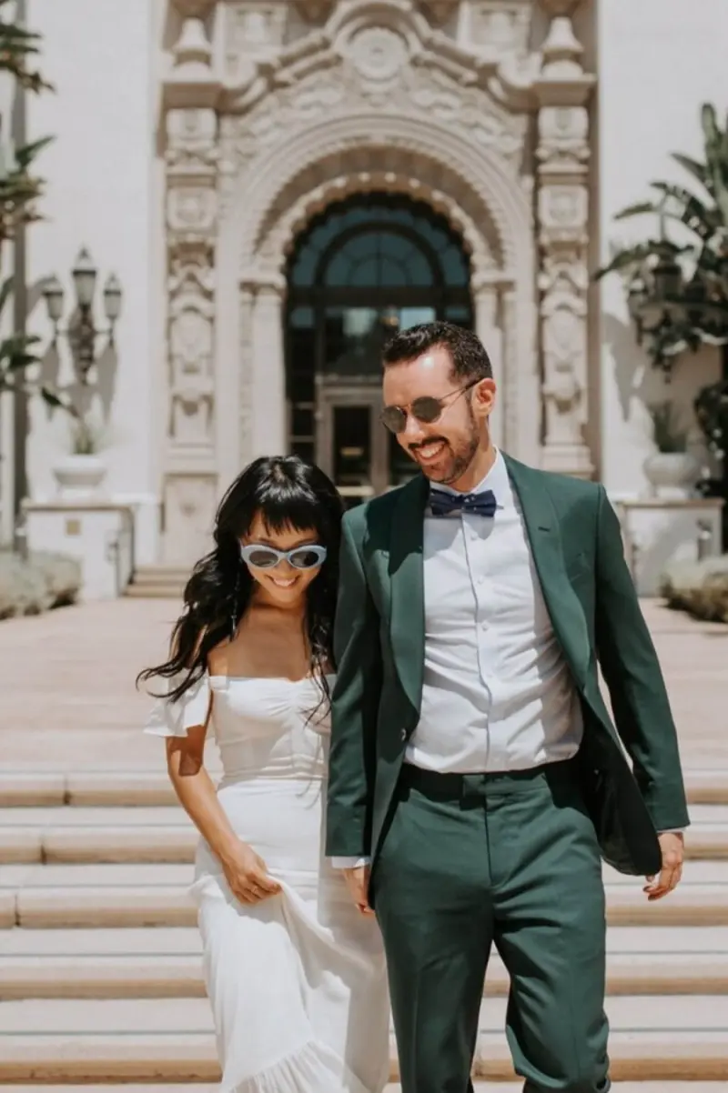terno verde e gravata borboleta em casamento