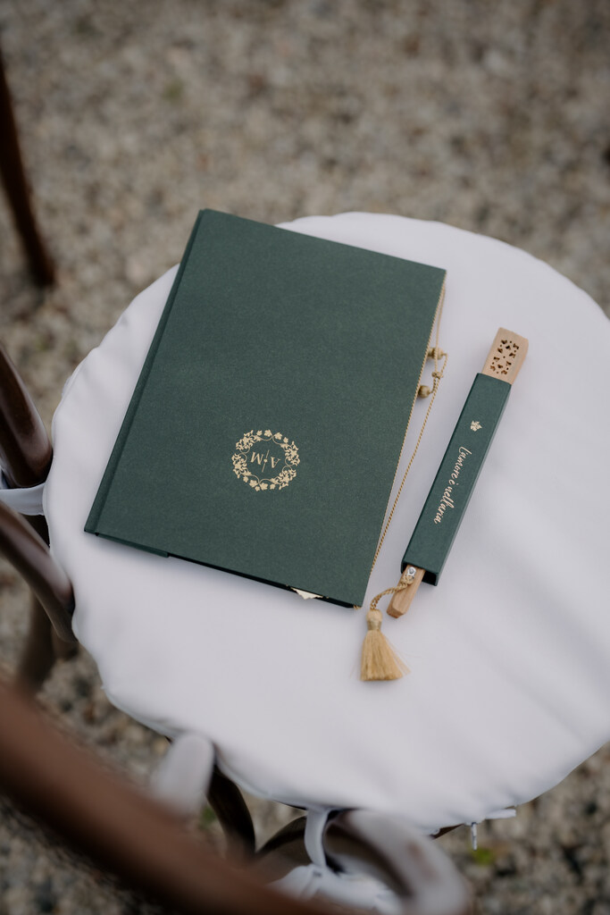 caderno de votos vintage verde coom destaque dourado
